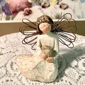 Vintage Willow Tree "Angel of Protection" Girl figurine